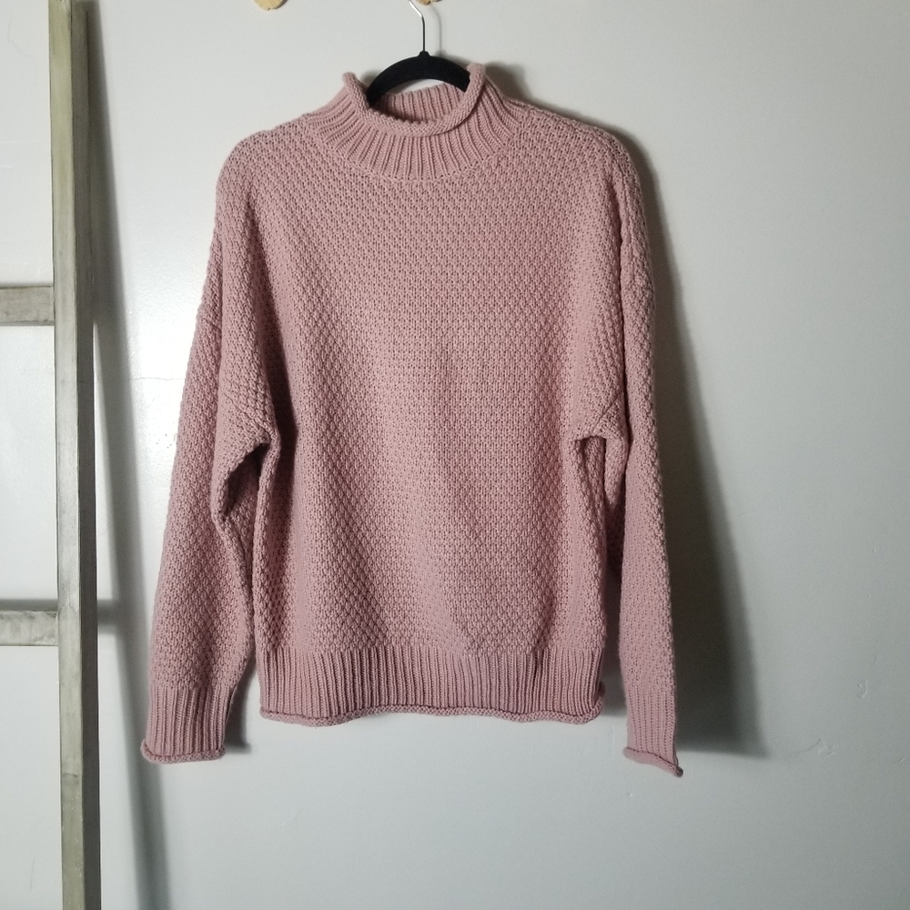 TECREW PINK MOCK SWEATER SIZE MEDIUM
